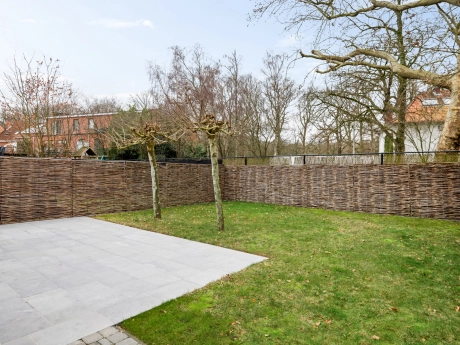 299585e217d64265922dd942249ba092 thumbnail