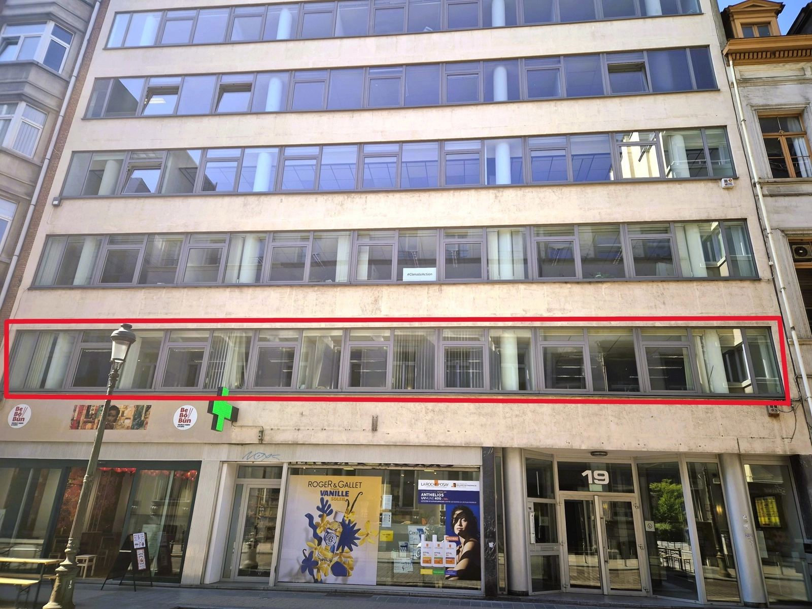 4e33ccd1297d44118ffd9fd52ea01a34 photo