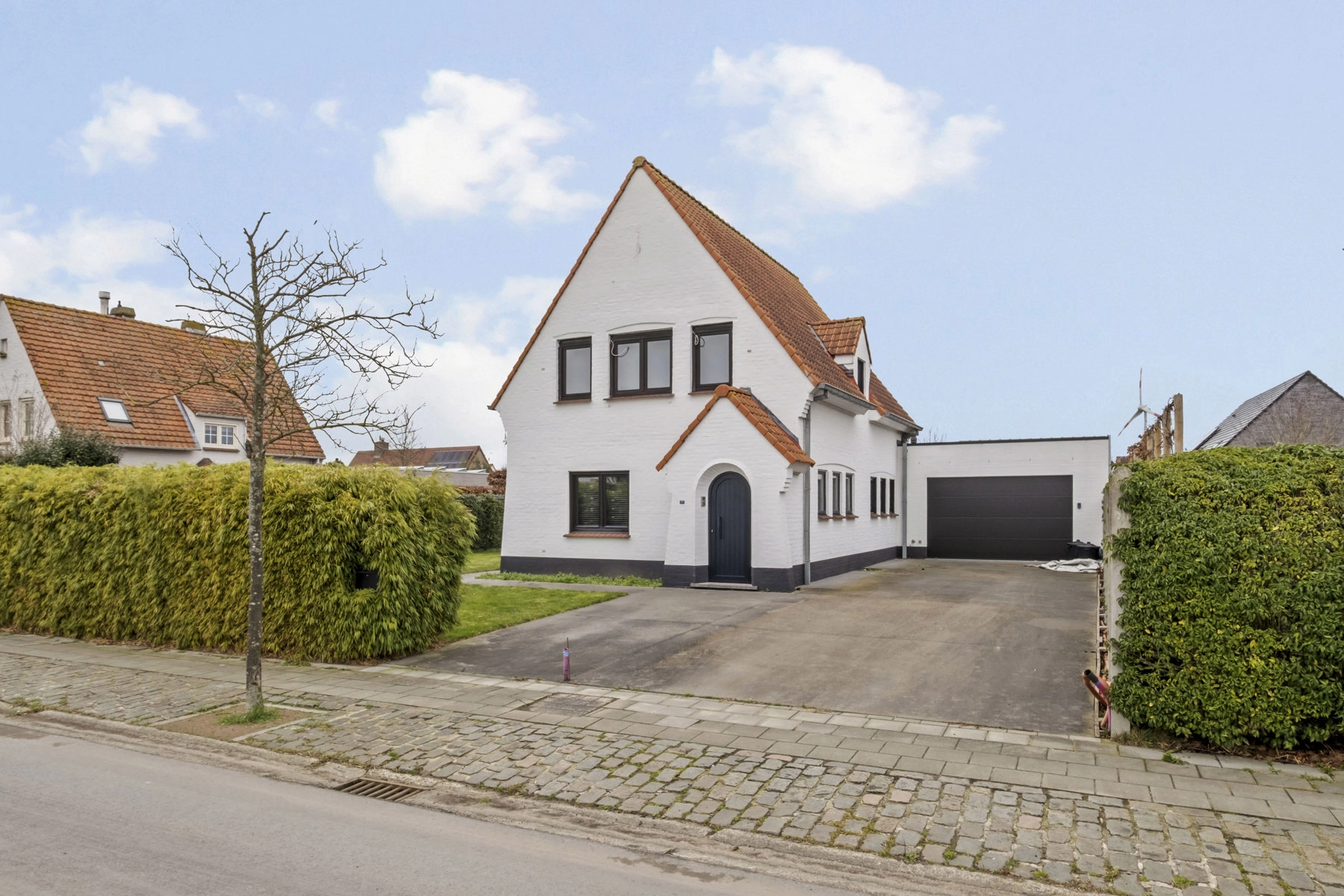 5cb1f31220954a639b425d0b0578d942 photo