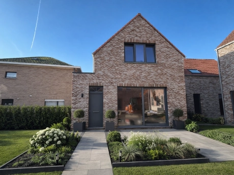 9894bd1419a94ceea424ab55d7d00900 thumbnail