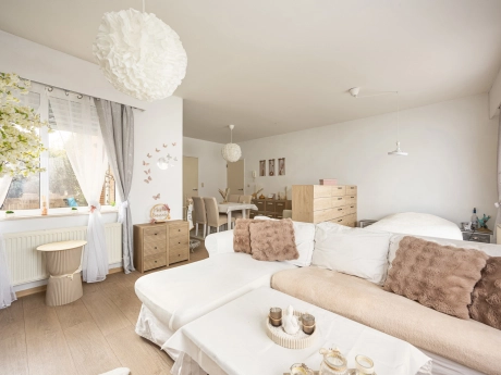 43e5b811ab934e21b0d1025a7ec1242a thumbnail