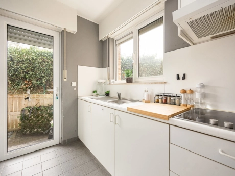 b1e0d0779cfa4511a88547231ffcffdc thumbnail