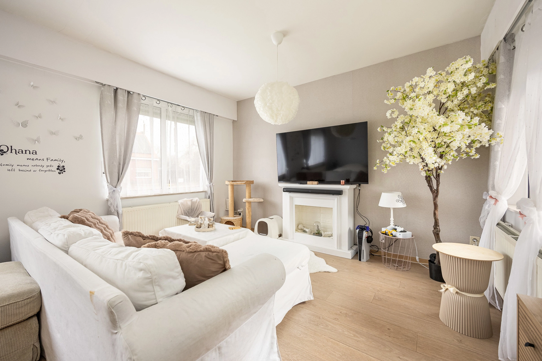 bfae2d04aa3a4dea8a1fb62f7ae65a04 photo