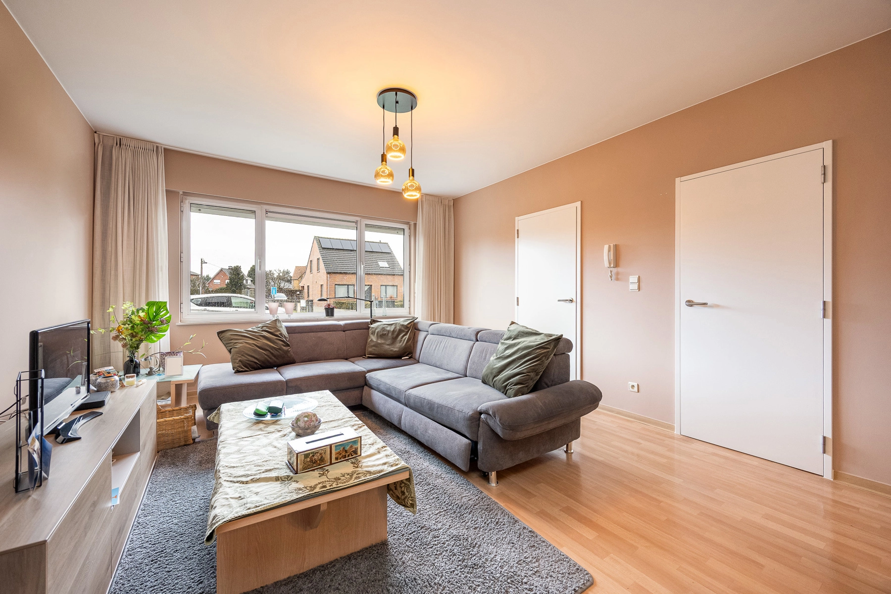 3c70e7eb42d14b9c9e5da9c4cbcd8a55 photo