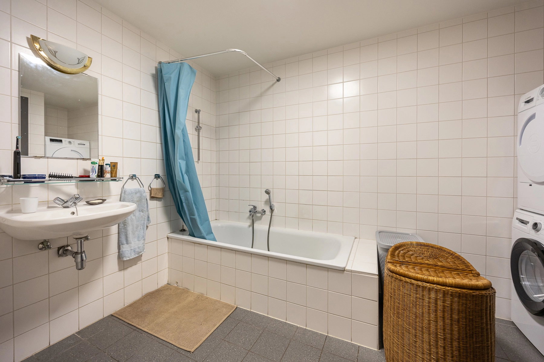 8b00463a0fda48c4a49321ec2eefbea2 photo