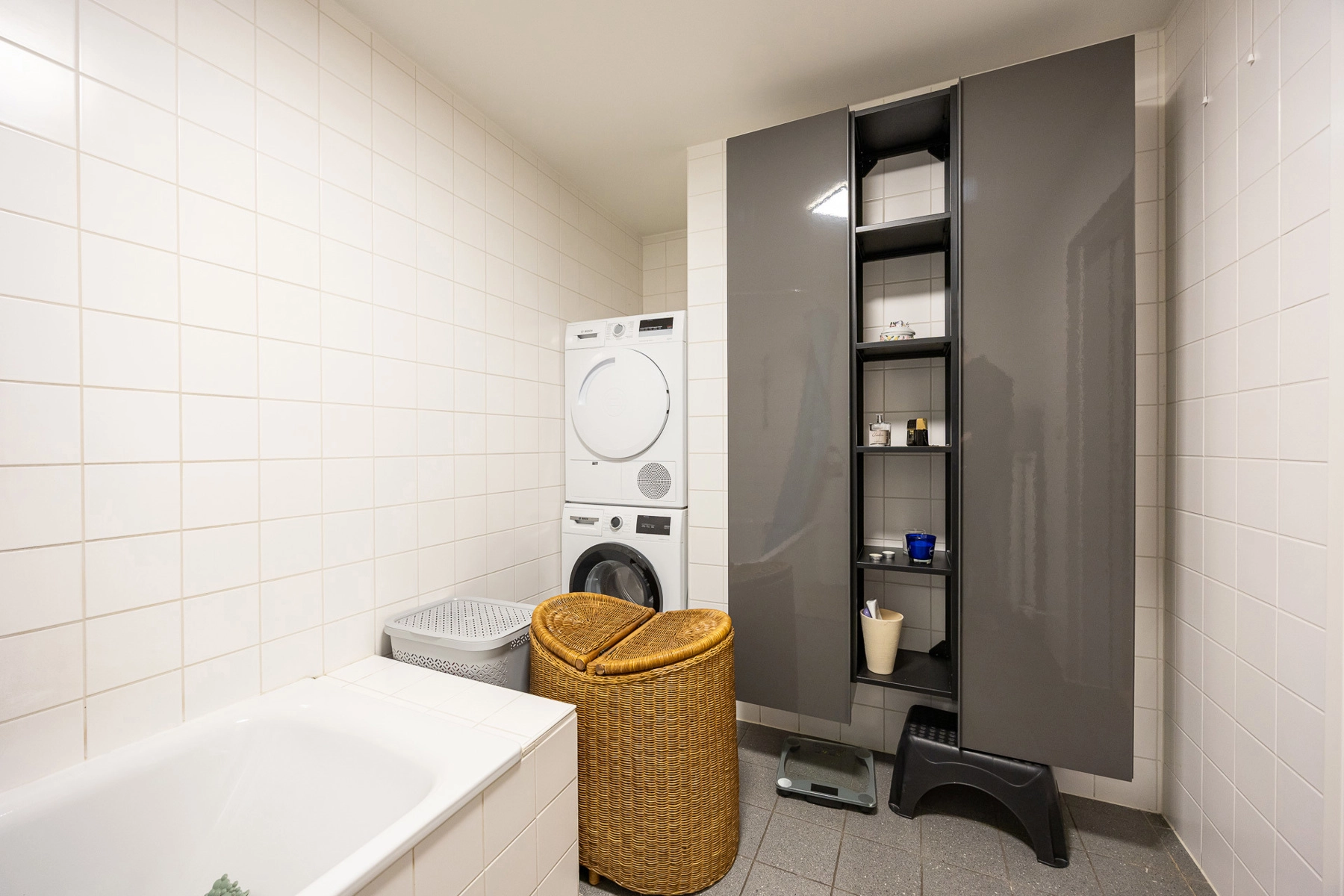 adf8ff731a8847c3ab866a0bfd82821c photo