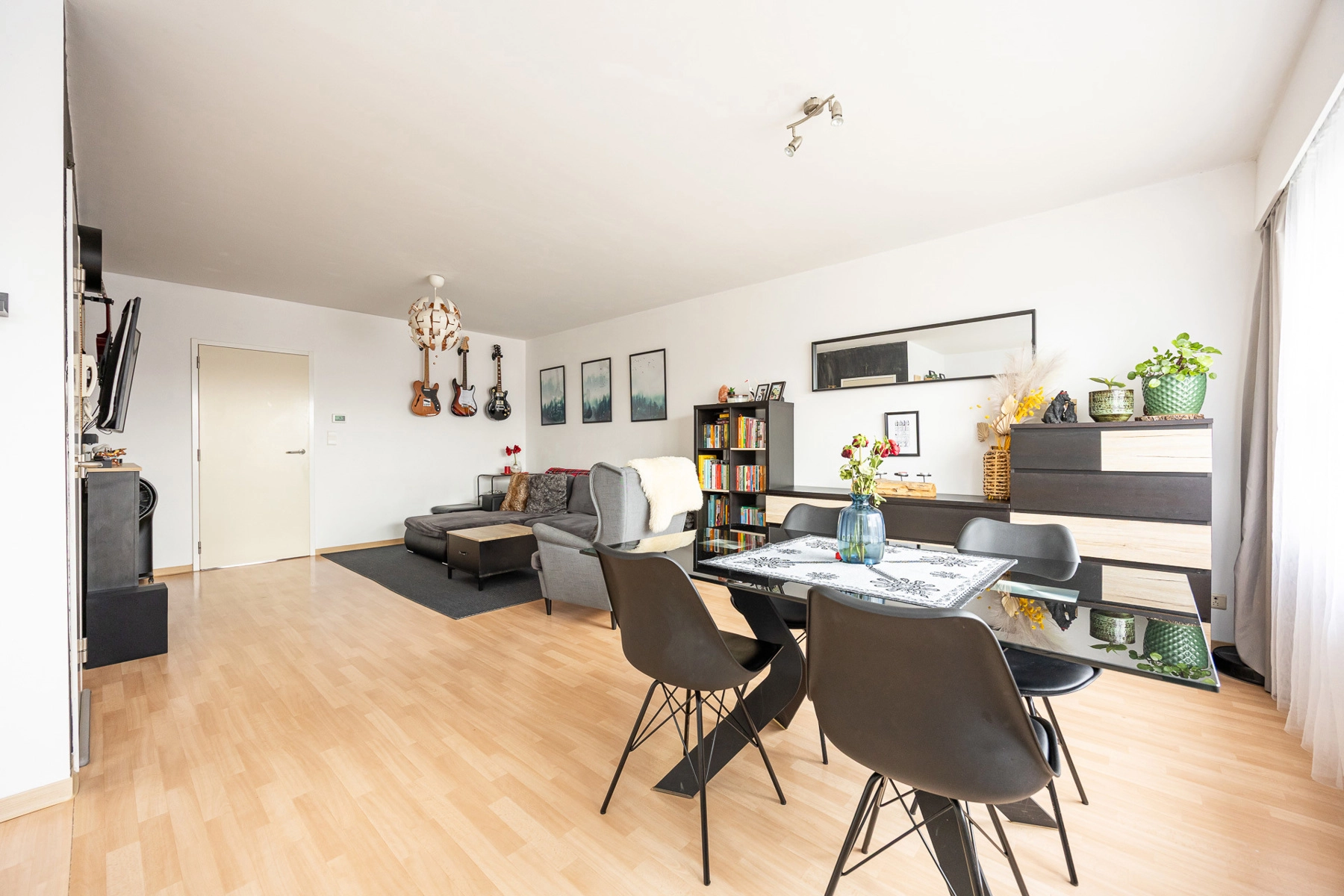 09acd38b36b04e458e934dc631dcb1ec photo