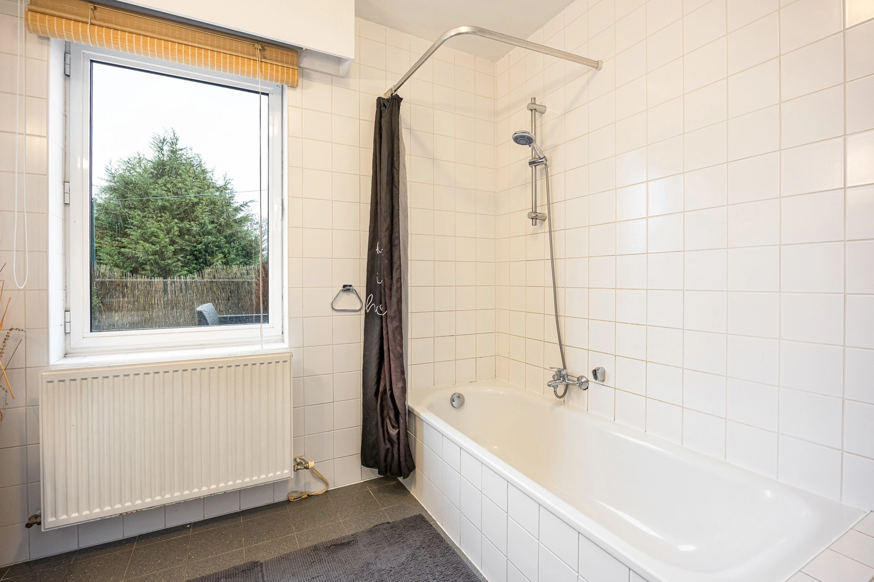 4b157cd129924b00bef2a2d5a3e3aac5 photo