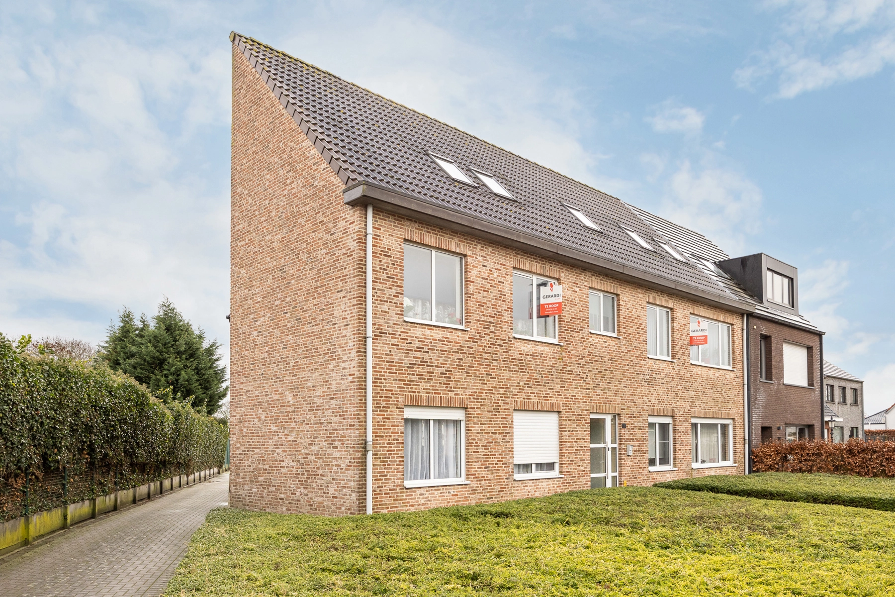 7a173c4eff134185b89daaabee6f8ec0 photo