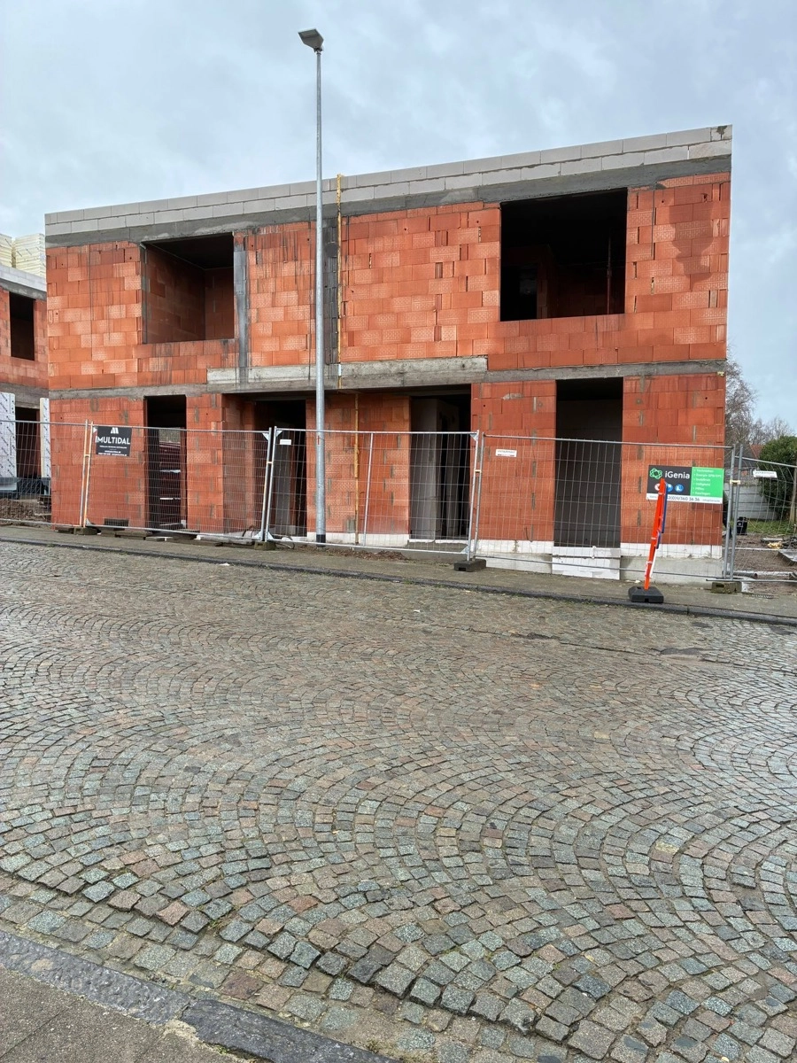 9bf3f5d7e8224a2da86b4456abdbb44e photo