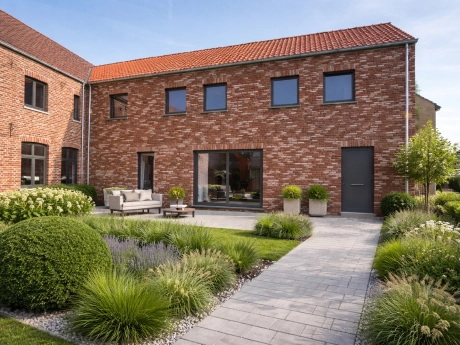 a0d9009faf2e4ba5a83a5a10c3416633 thumbnail