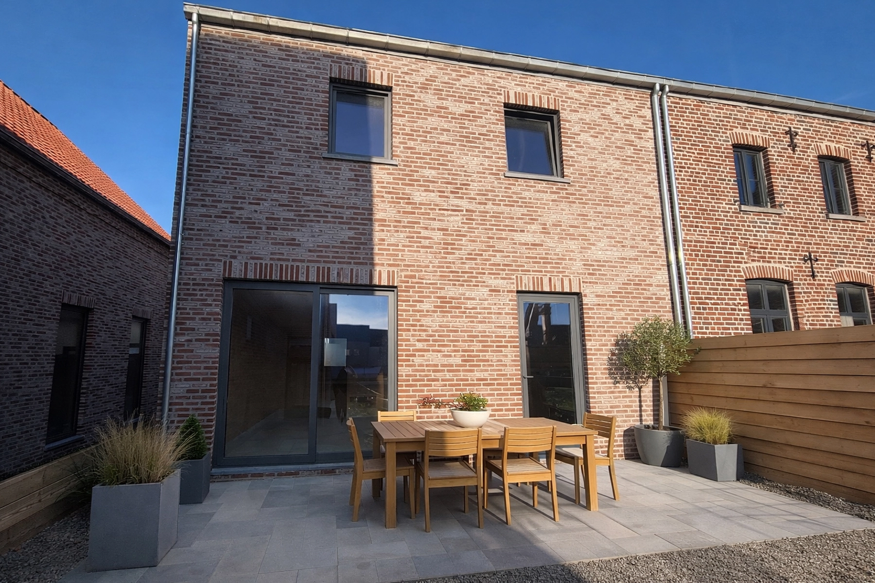 14d7123117204143bdbf8762b41ae33d photo