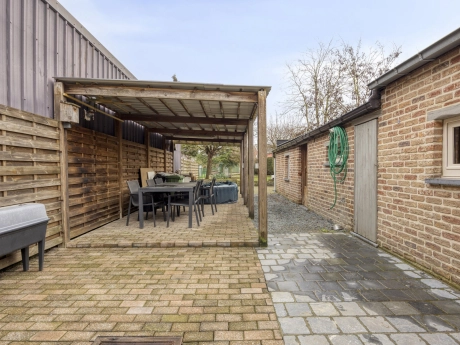 0b8743d502194546882562f400877627 thumbnail