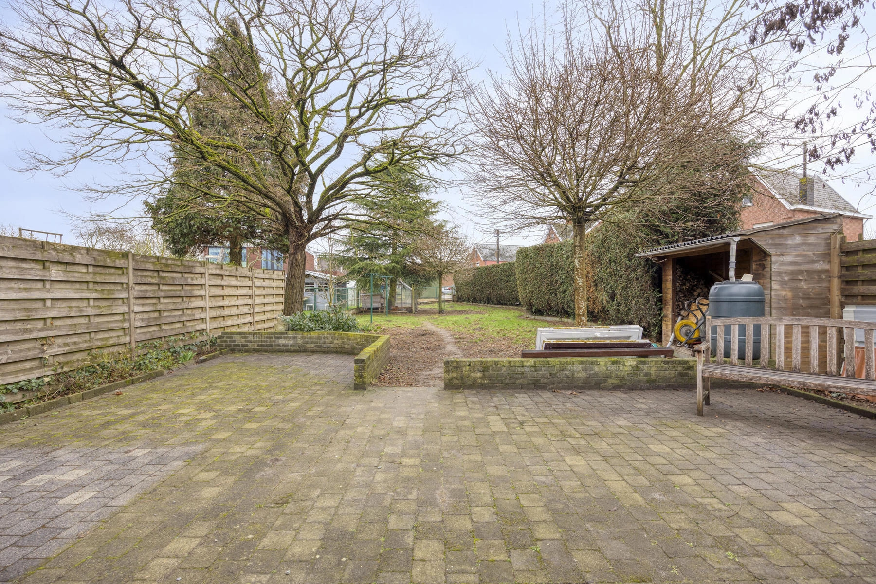 7fa31f04242340bb85dae43abf1189ec photo