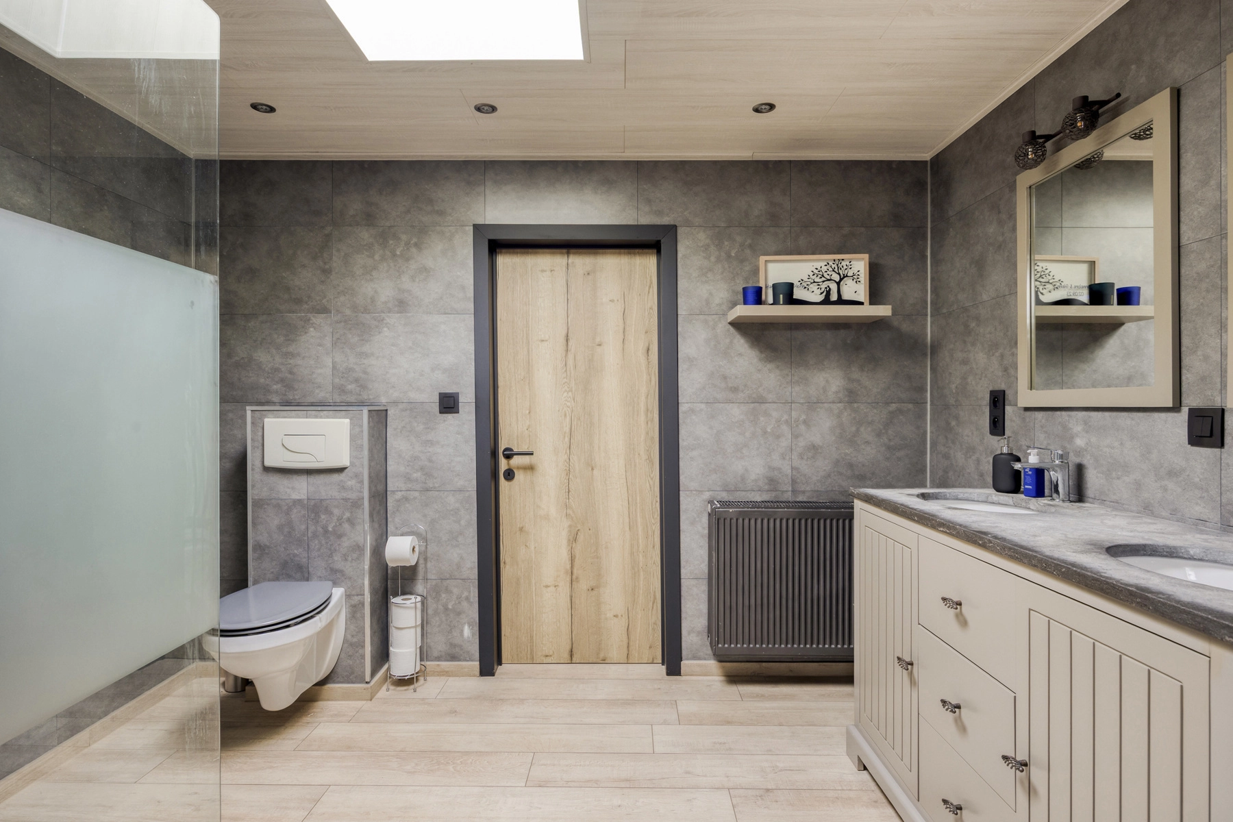 b5f159e9fe3144dd80039137872537ff photo