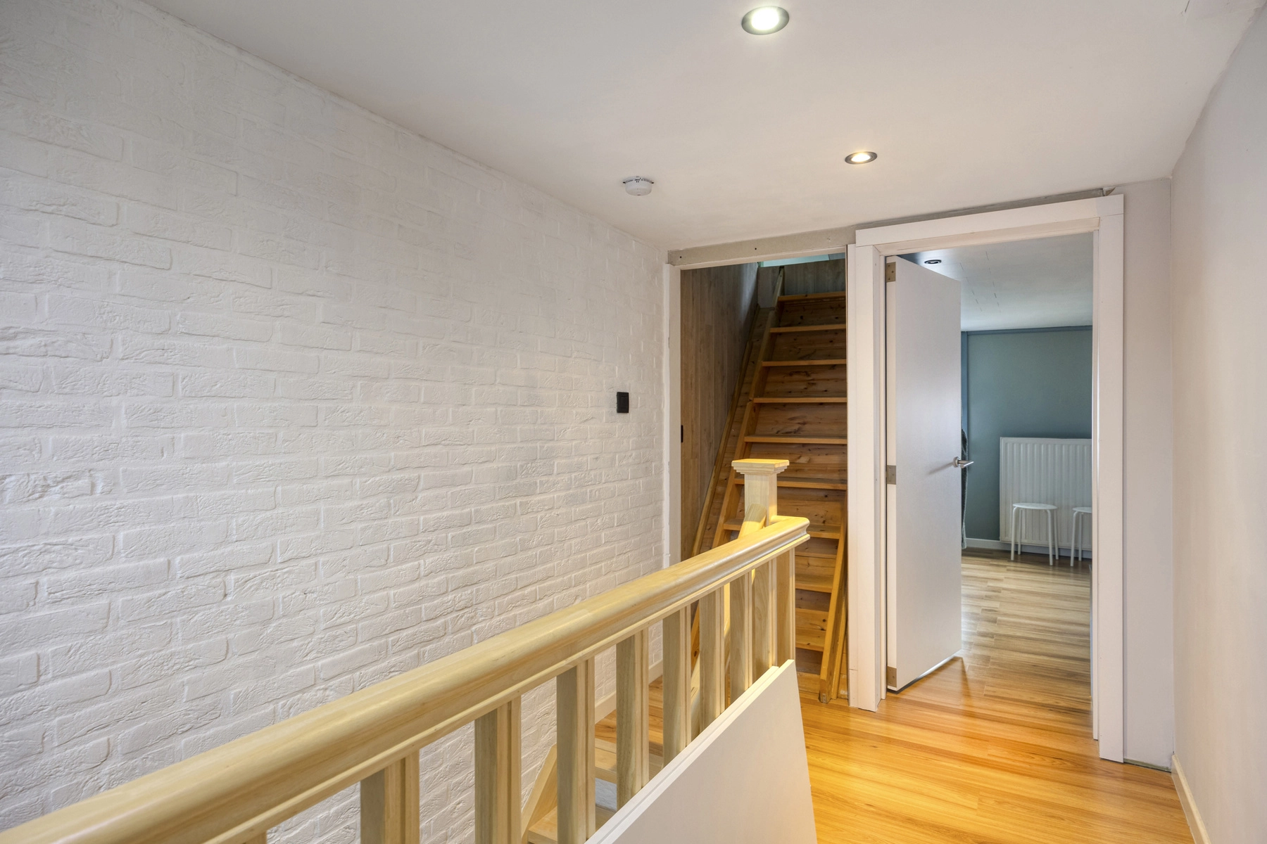 c8c86a42576b492ca7702cfefd17f0a3 photo