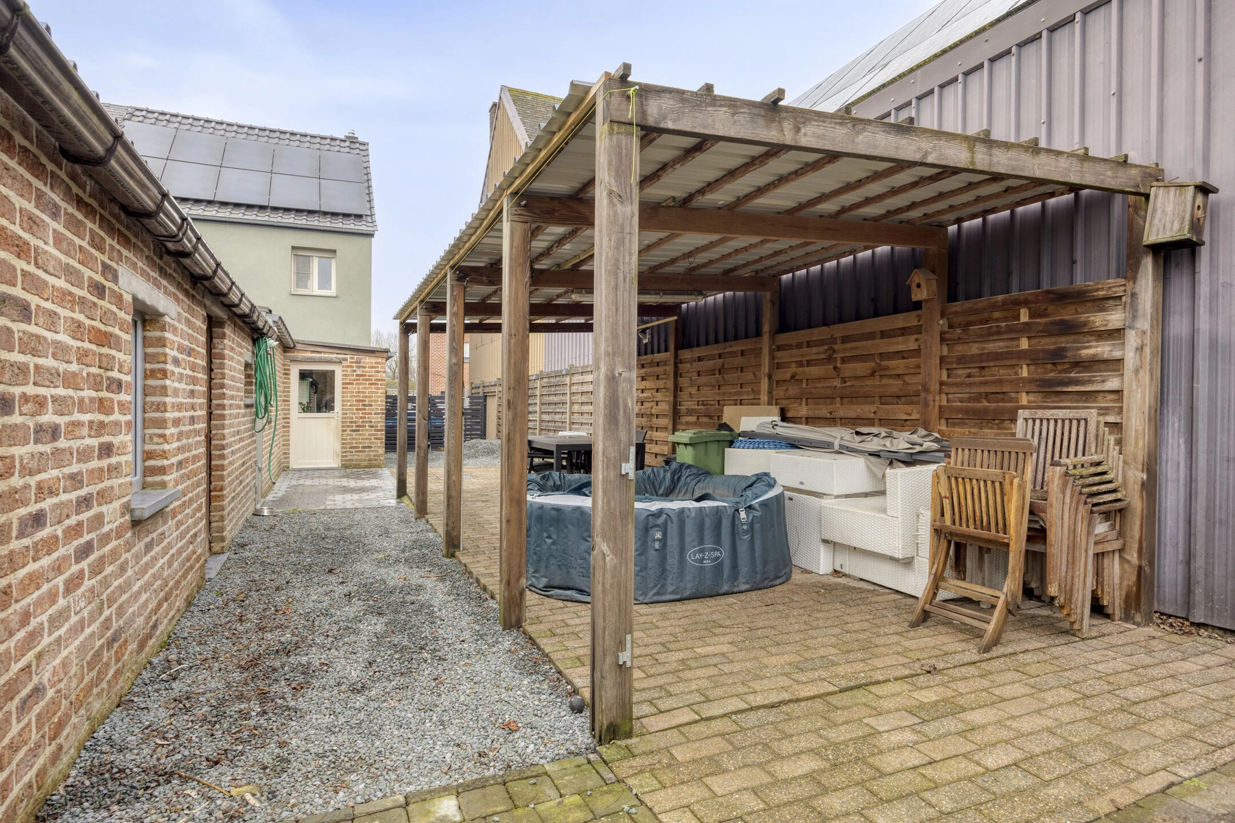 d88e870bbec343319a44965b2eb85a88 photo