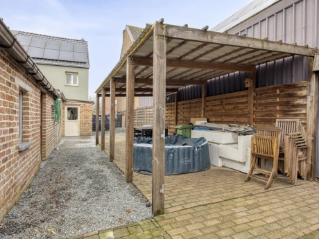 d88e870bbec343319a44965b2eb85a88 thumbnail