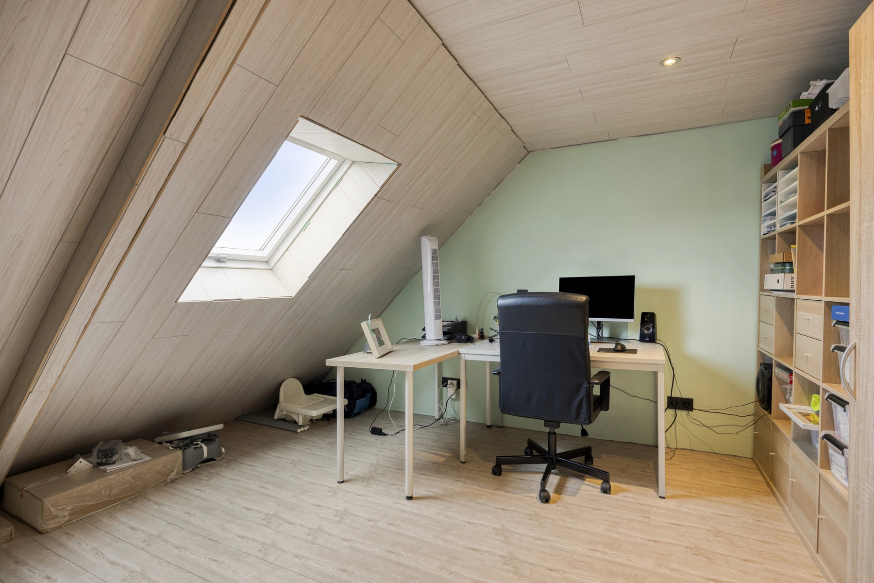 fda06ca6ce8140ce9fa1597e35ac7e48 photo