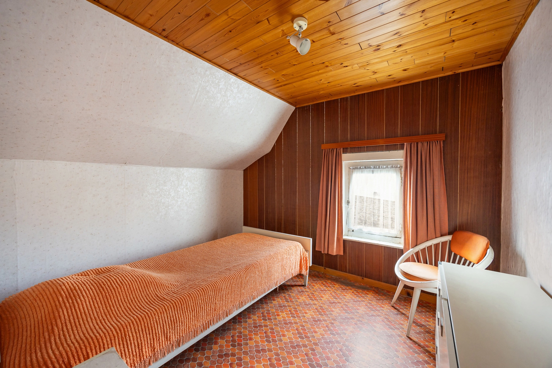 40dae29b8d5442ae8ef3e92842ba9481 photo