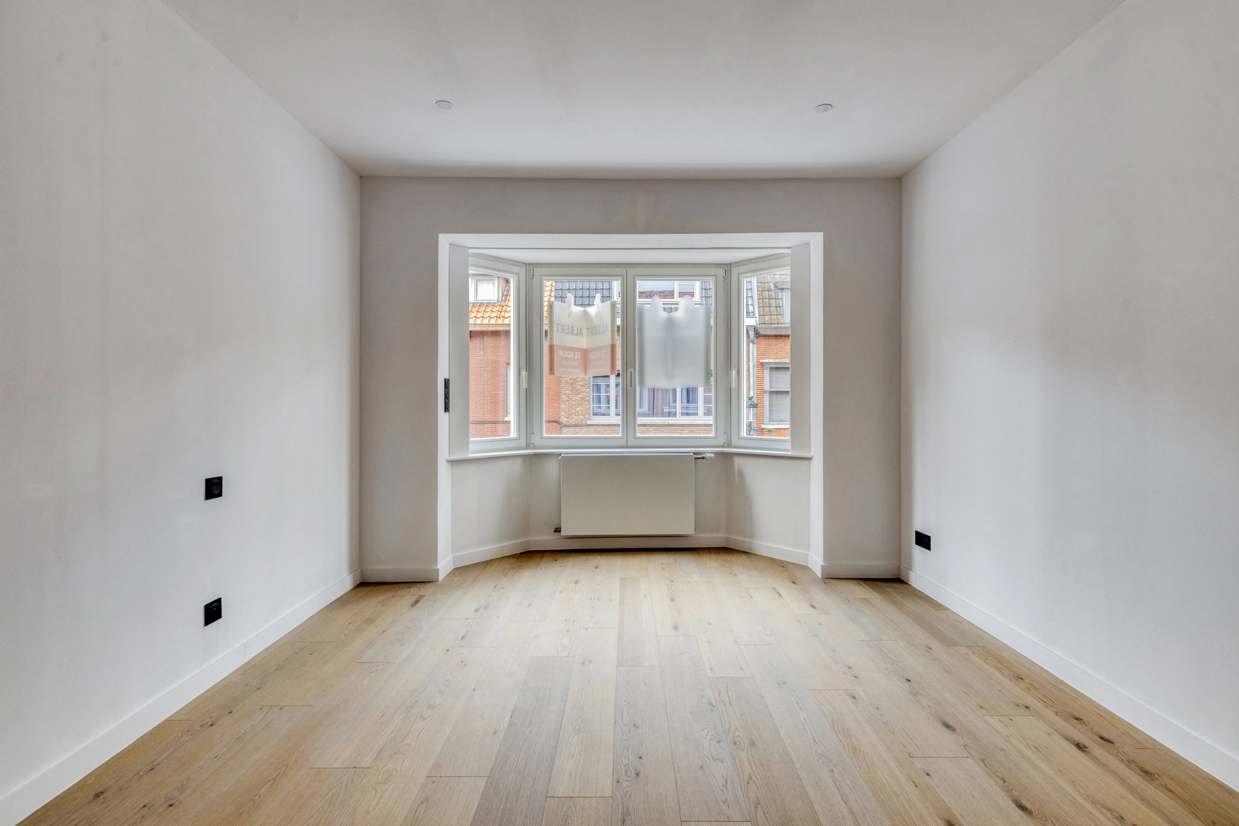 0151714cfc684fbe93963bfe55856349 photo