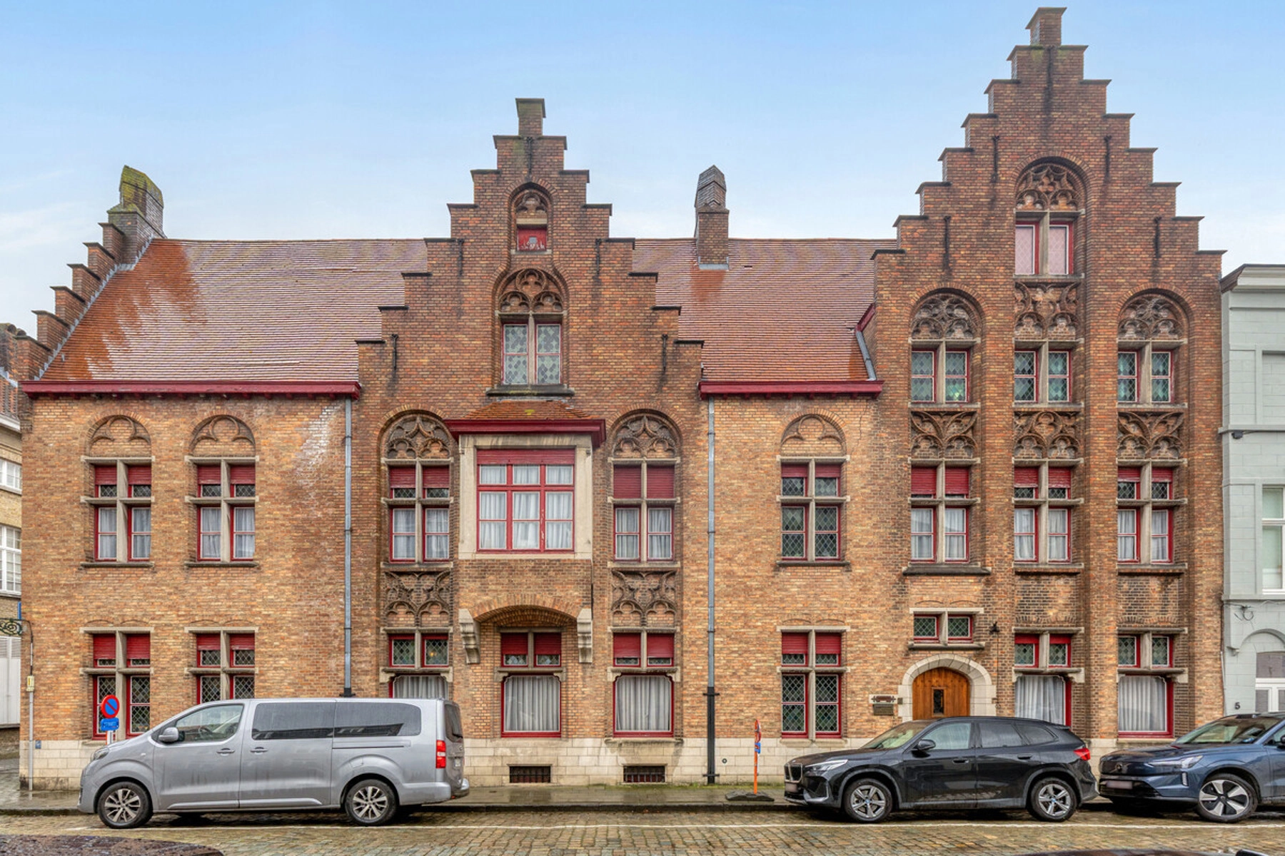 467655265b4847448dfda8bd3965b37f photo