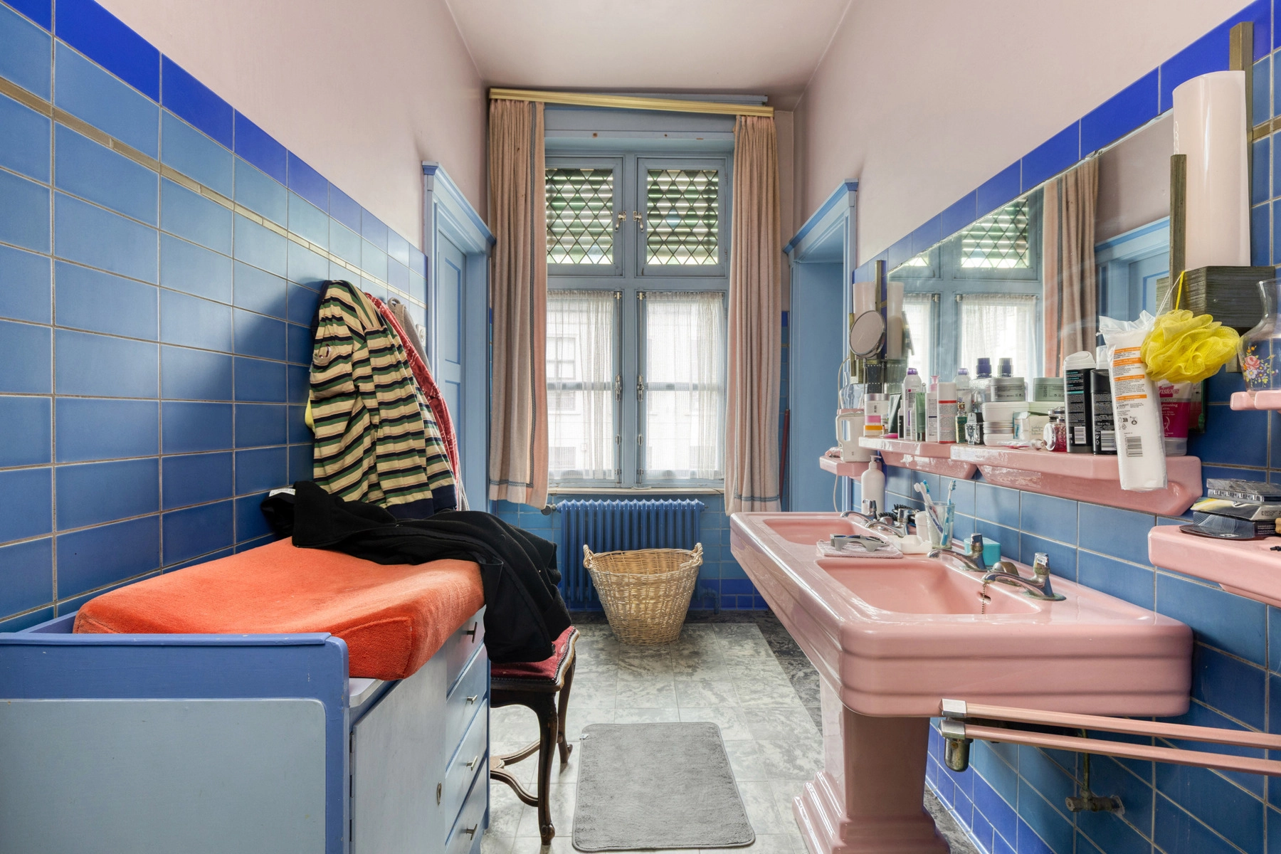 c08be22e676945b2bb2e0357730f0043 photo