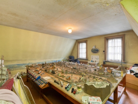 c0f359f8dff24af29a81759a85386880 thumbnail