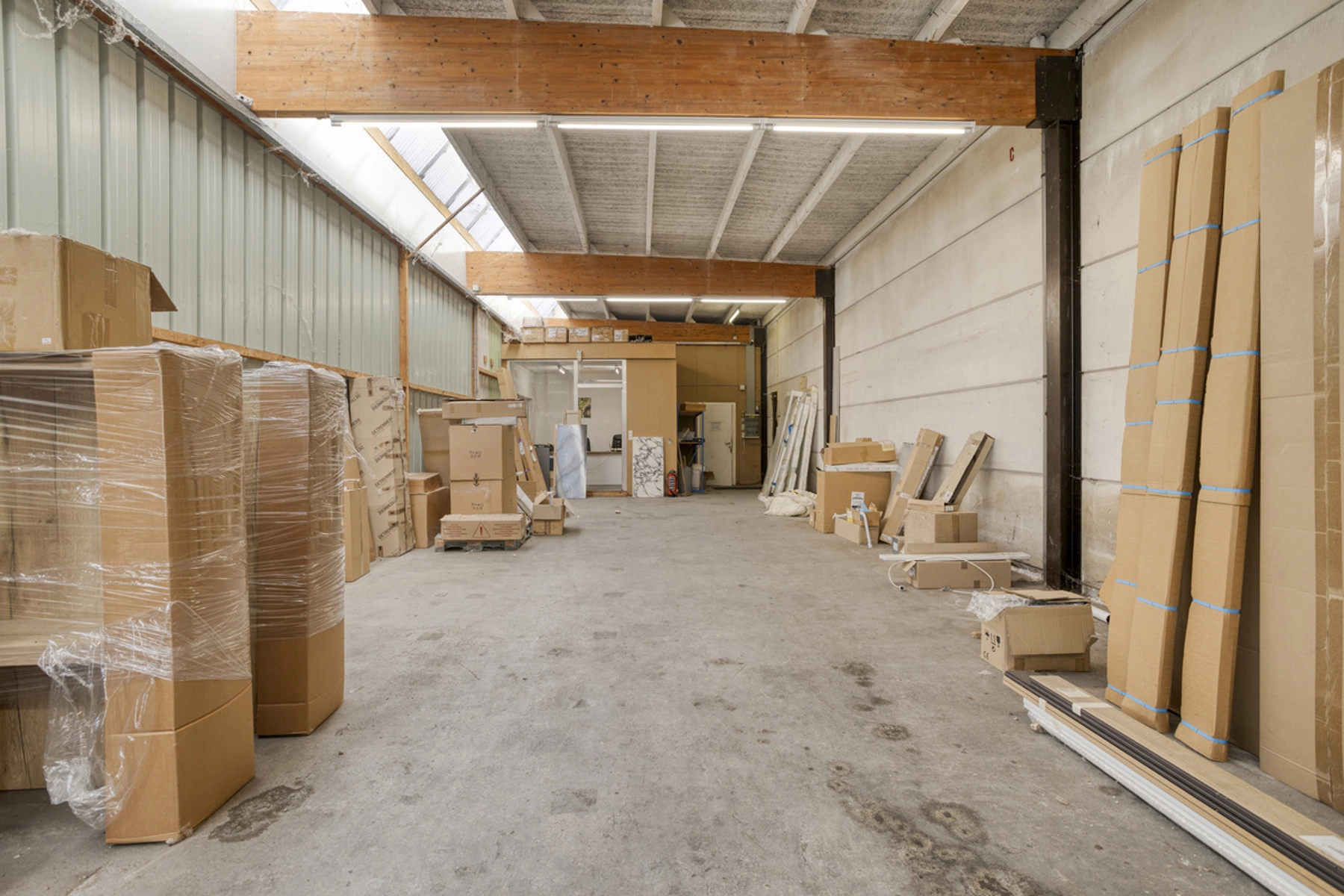 1c0353a00fd245d9929aa8297295e891 photo