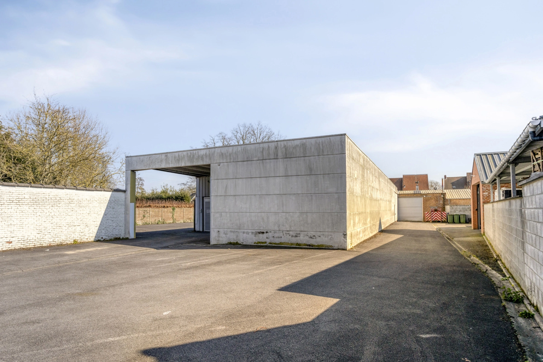 f8c60173cd6c418fb36e2ecf74ec5ce7 photo