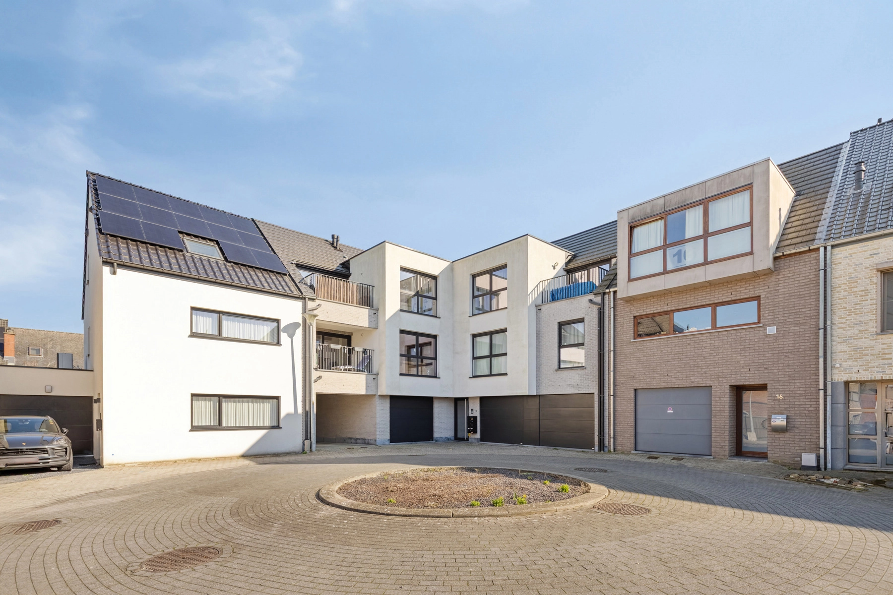 490351a3fe8b415dbd07421f881421ae photo