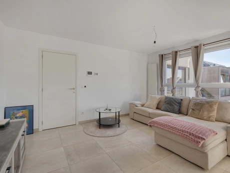 5f5d7ca14ee84587bb6d7adc71bd5793 thumbnail