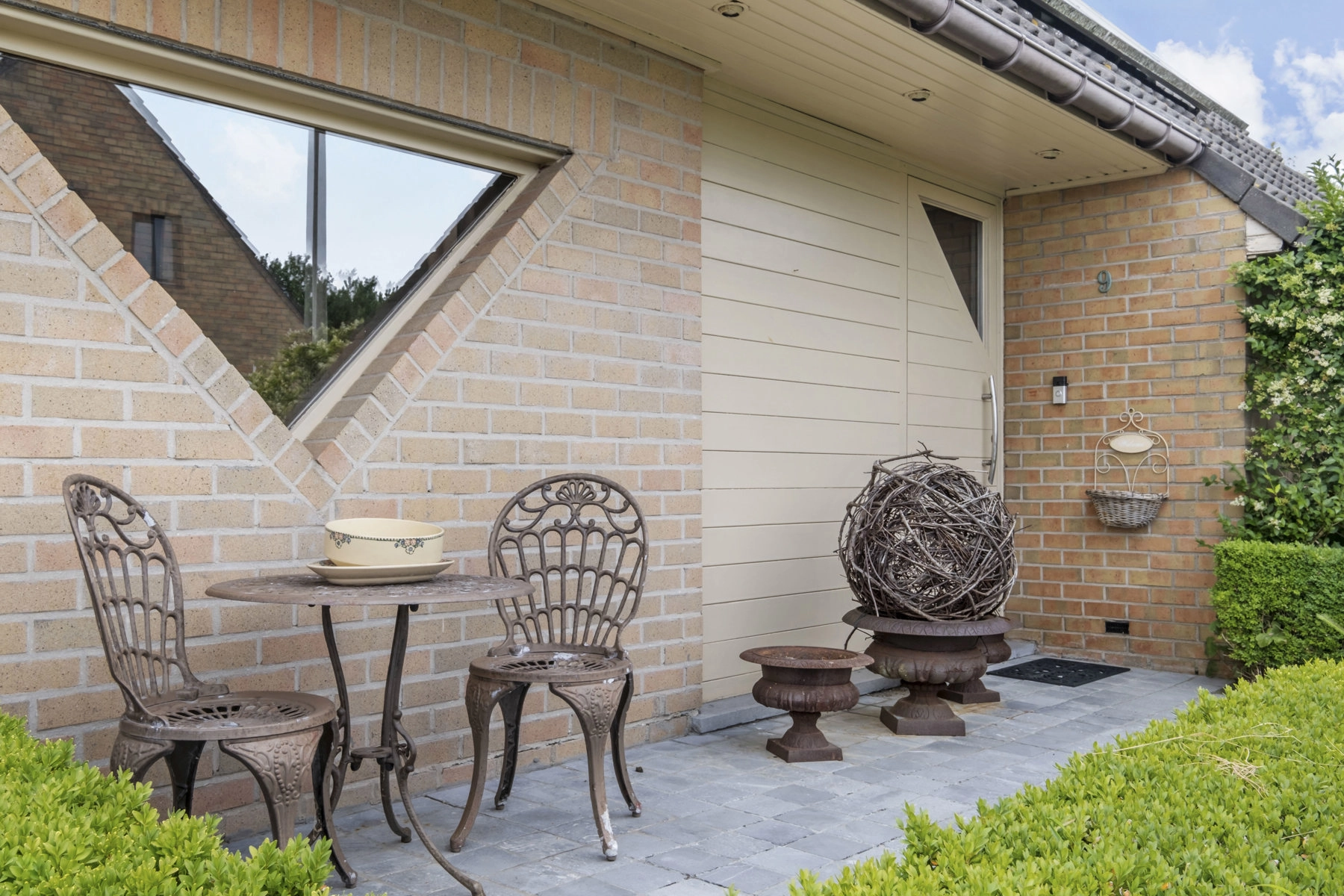 1d4ae323d28045efa57fee68ebfb051d photo