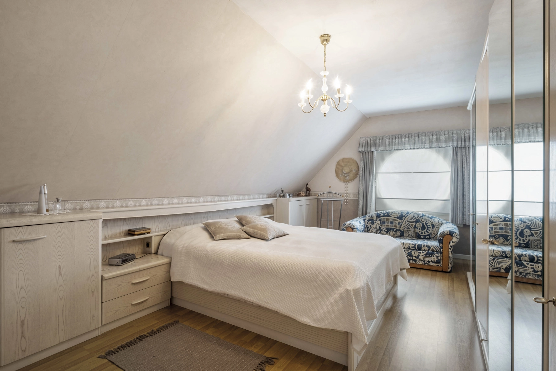 3a20687625bb40d0b0d3a303bd253350 photo