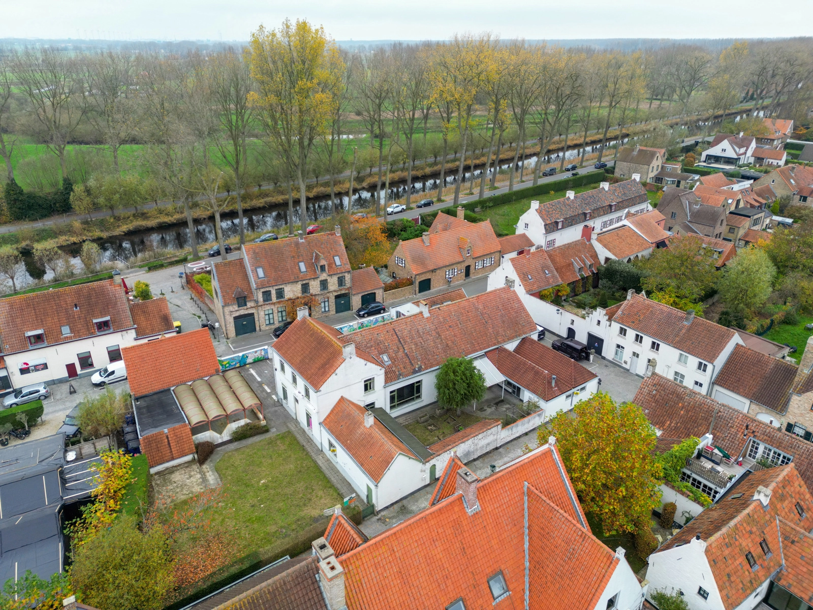 6ff6579606b845429dfe1c4970959ecf photo