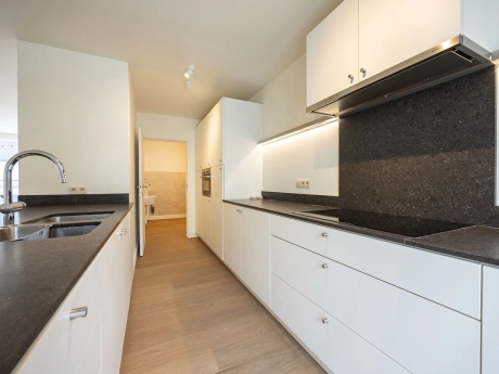 3cbac4e9700348ea91242fa35c52f565 thumbnail