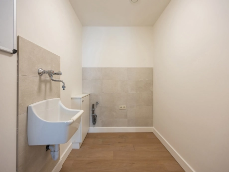 906cd1a0dd2548ef8bcdddab9d5ccc4e thumbnail