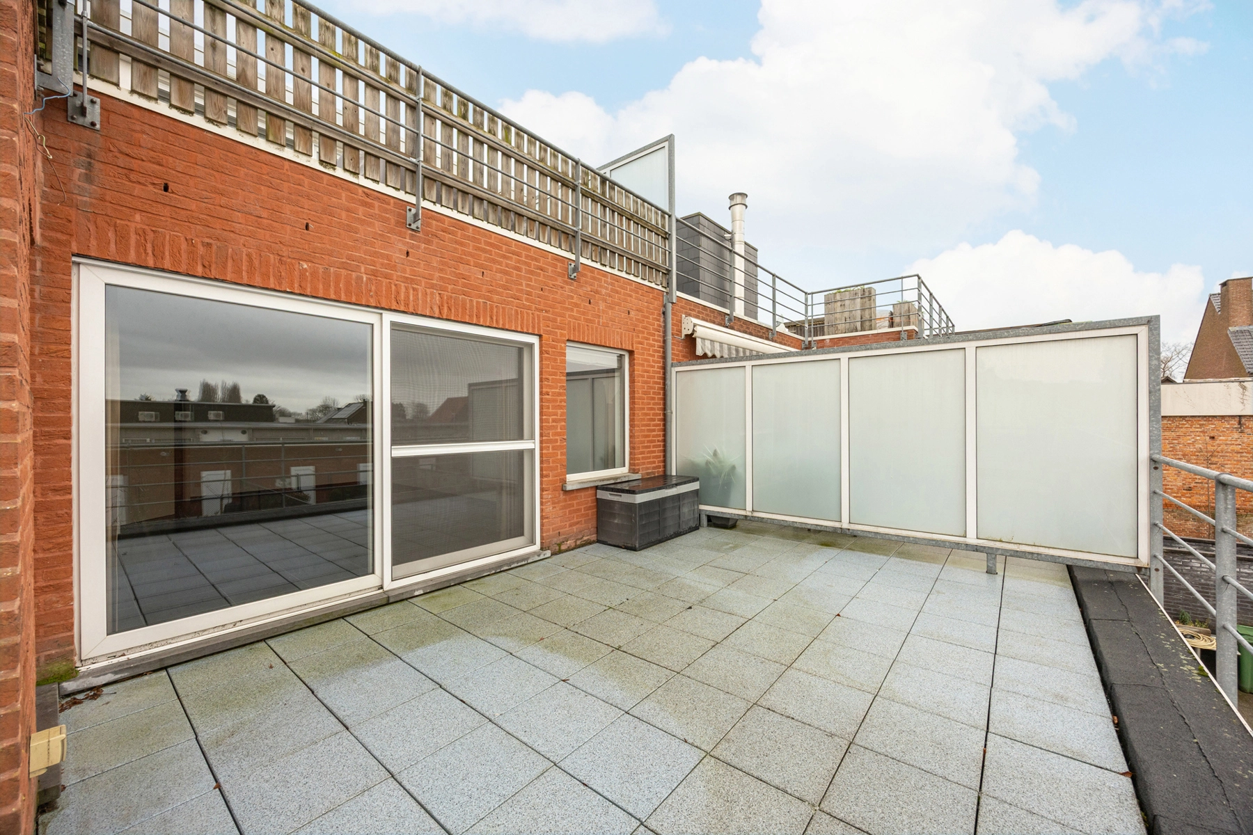 10d2f5e208f64b759a97cf1bf248f6f7 photo