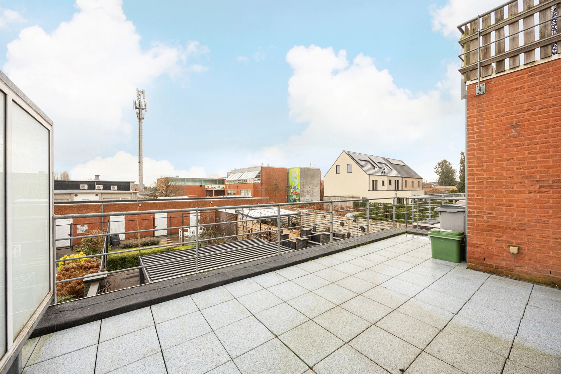 68788492e2d84da7af2c56901f0e772e photo