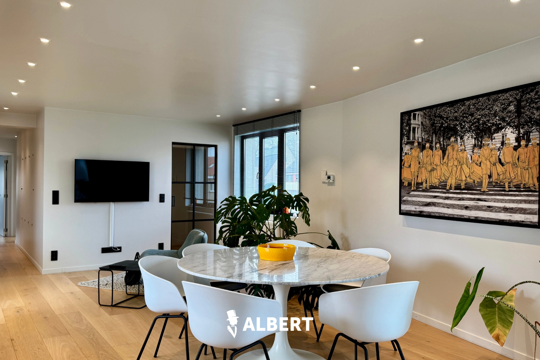 1e5c4815a37947248089d7d07398ac6a photo