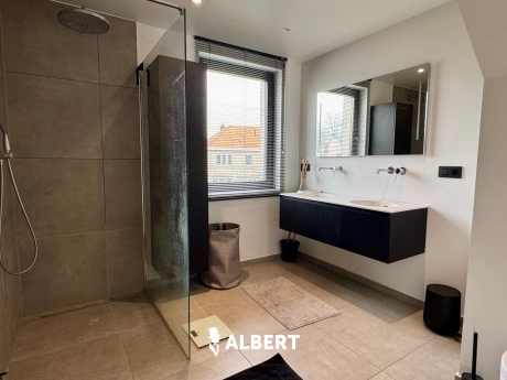 2b9c2b7665da443596c8d7e04ba087e9 thumbnail