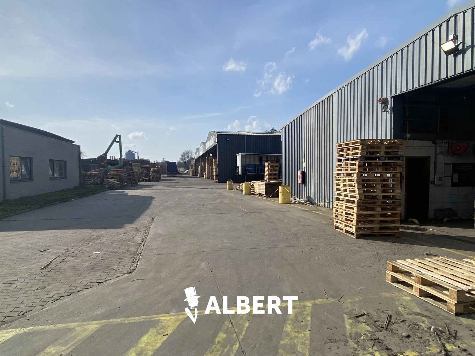 f58fb9a236f4465ab6d78f99f6643452 photo