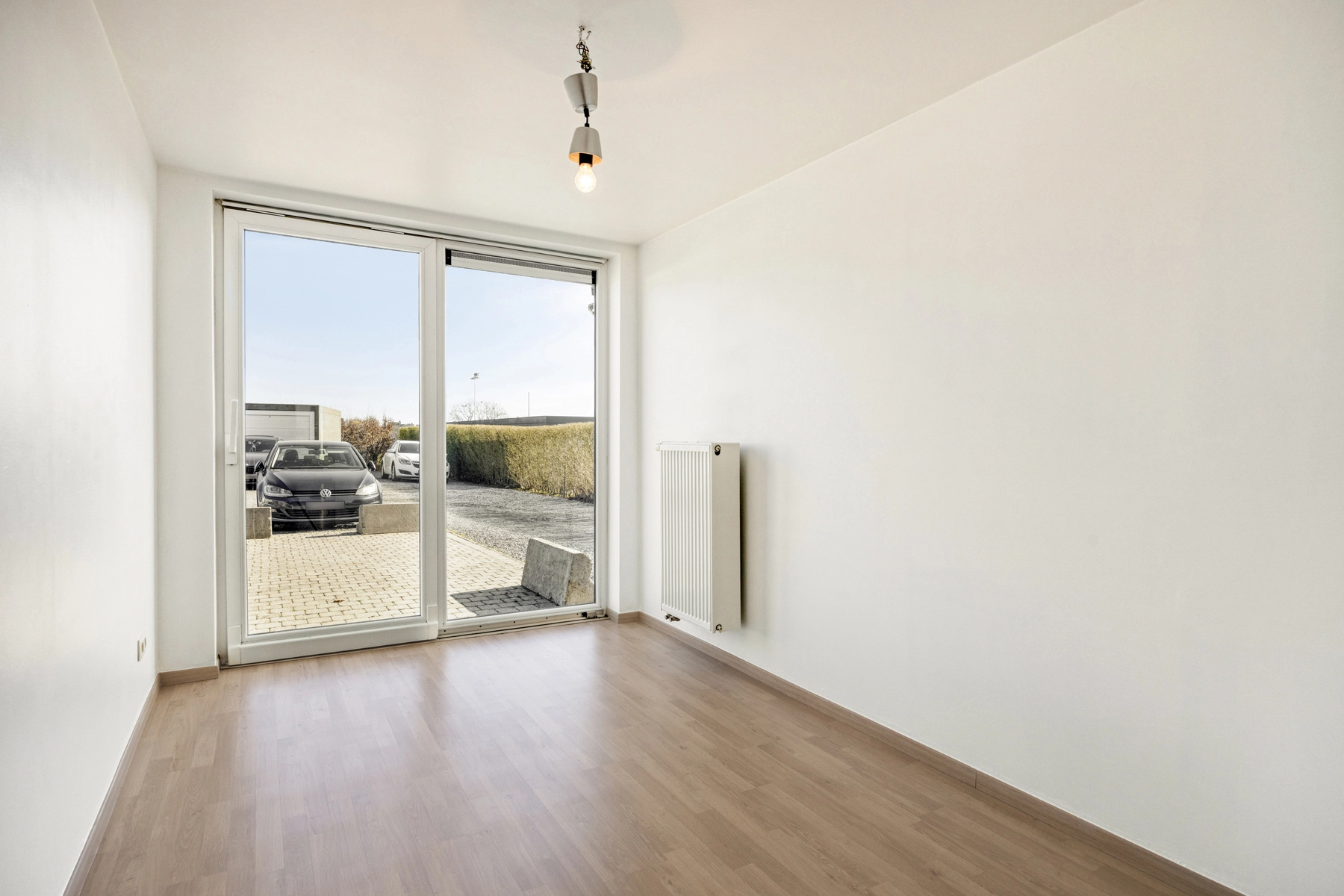 9e28f0543a4b4de0a07a8429a1b1d64b photo