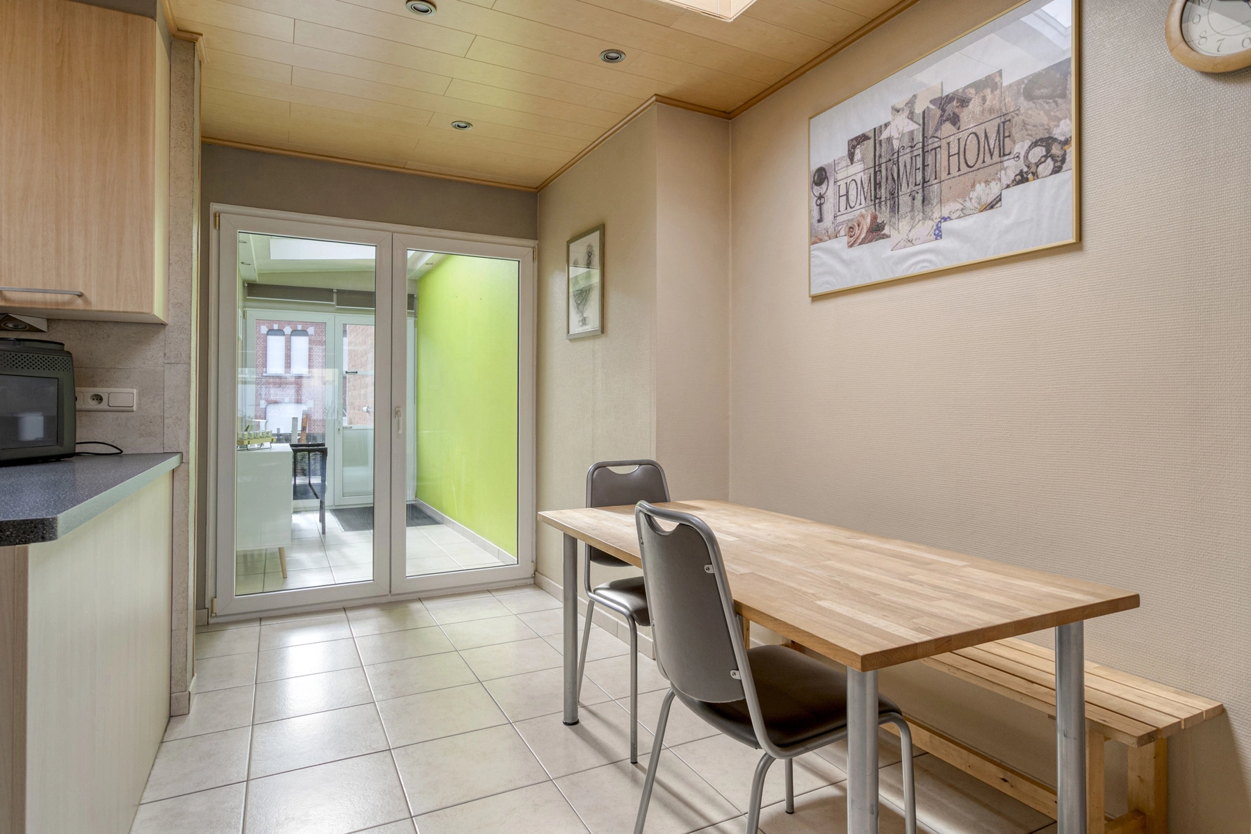 396c19c31b5b4085a20db30f1aee41c7 photo