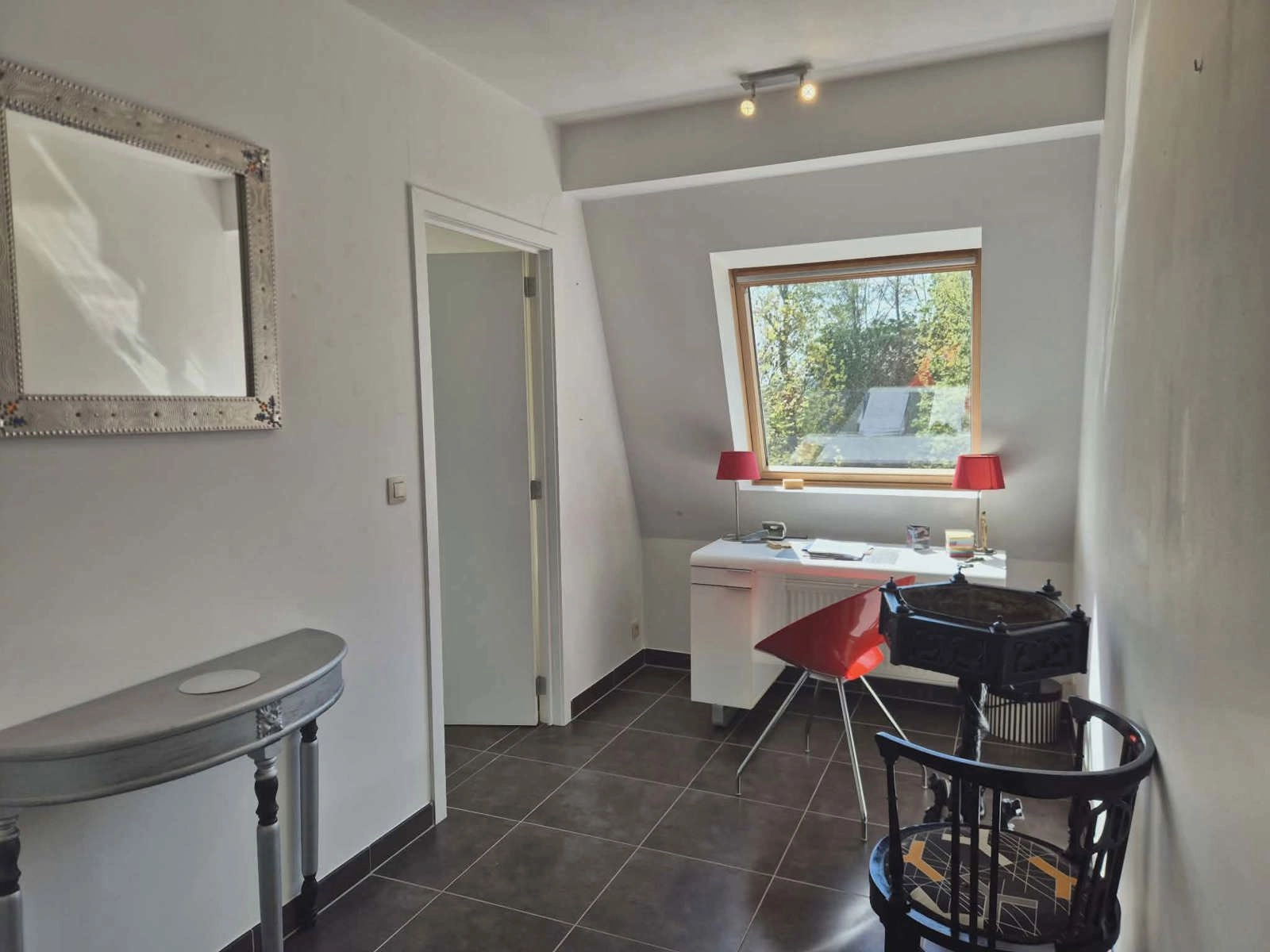 e704136d4c2e4b3bba98e7092eff1bb6 photo