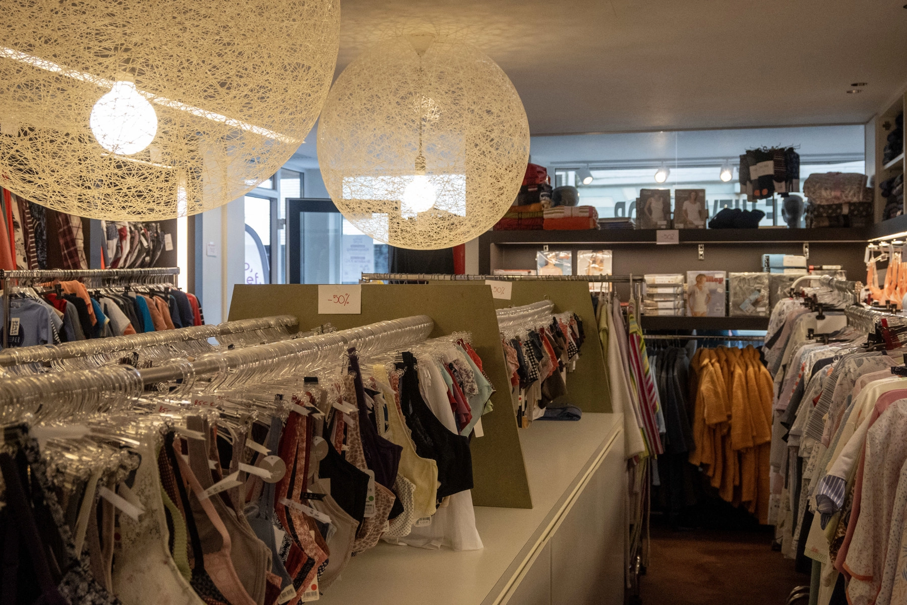 59d5a6f16d90467f876c5e307d2ff479 photo