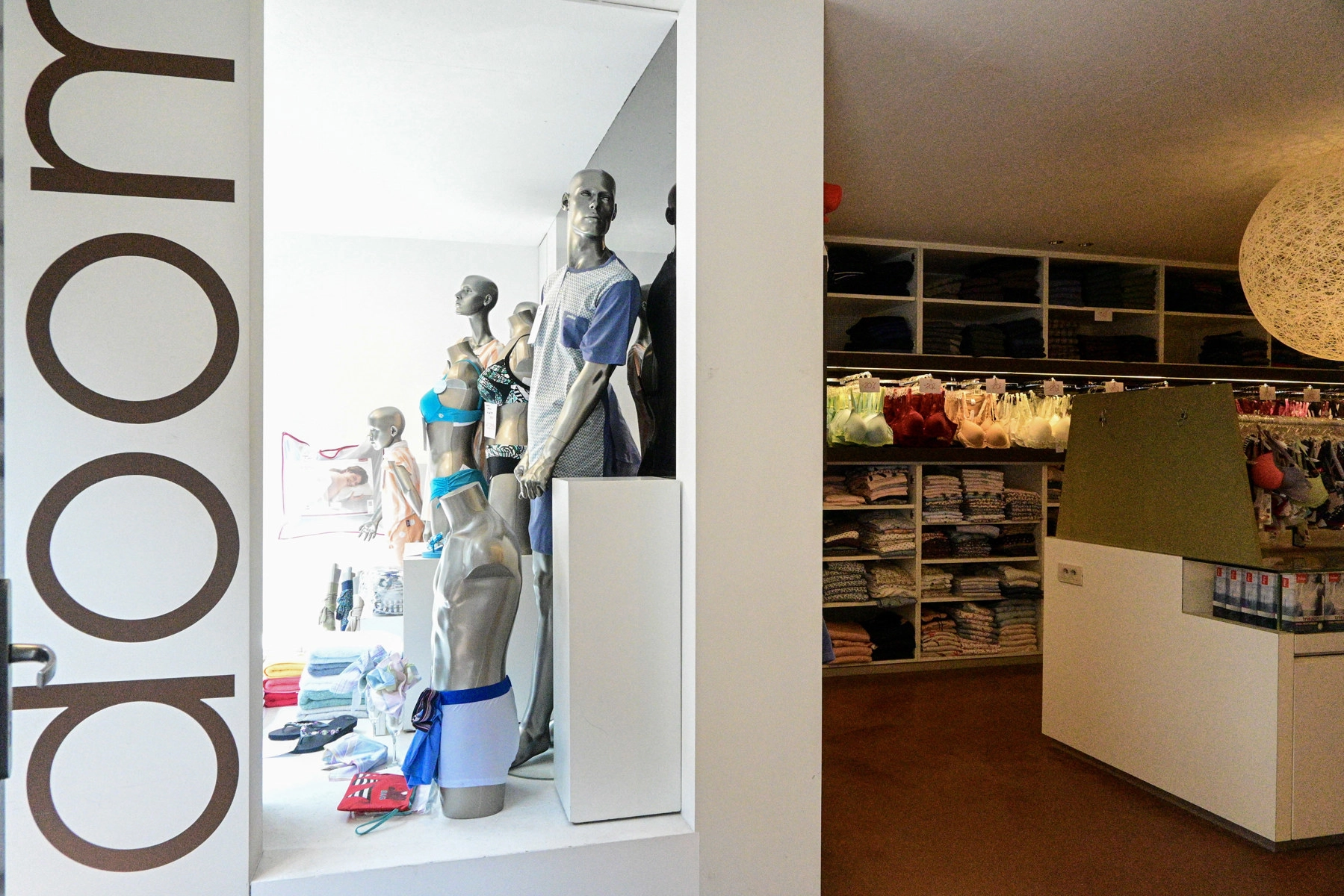 98b878c39b5a4a31b0e8e4c014145562 photo