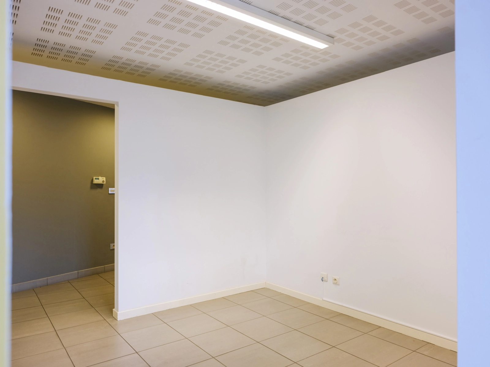 42fb5b4e0a0b4189a25ba912498d68dc photo