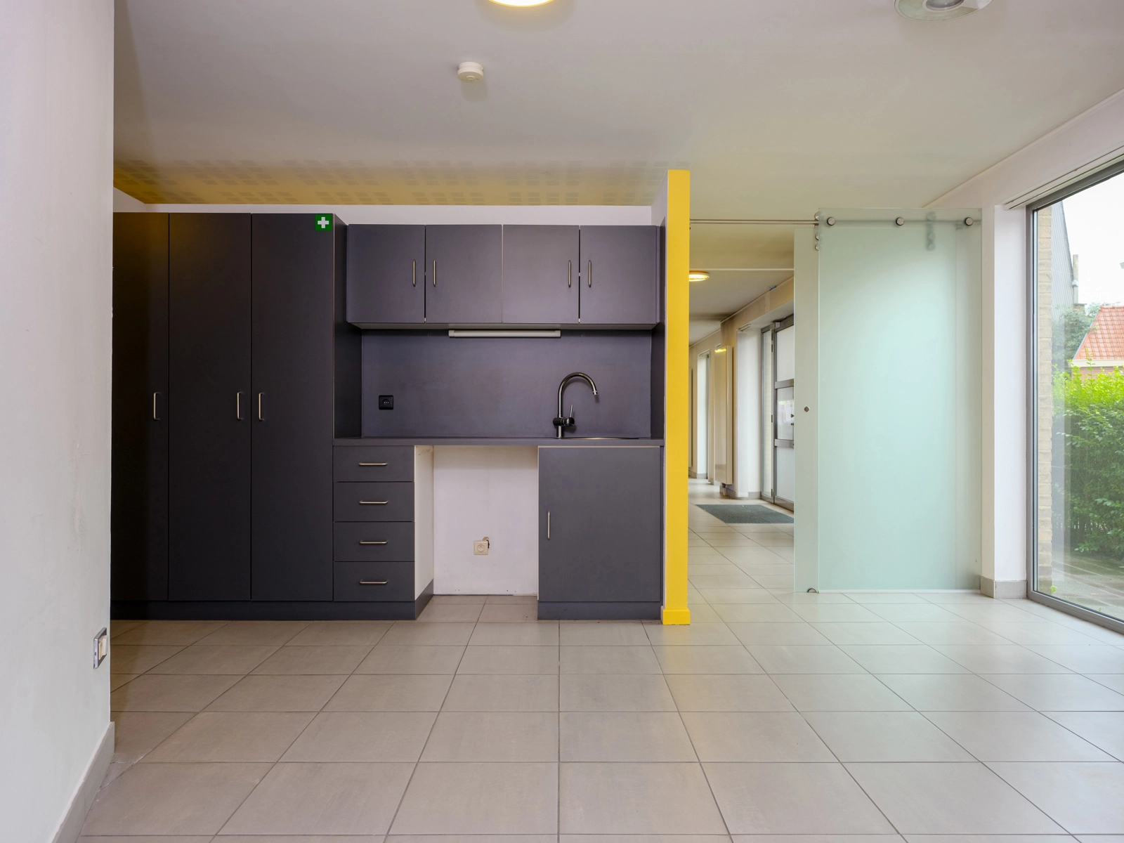 b3911b994a374af2a85a87d47a0b4add photo