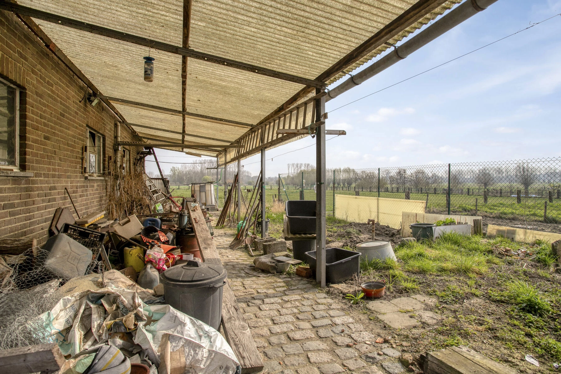 bad66ed30e2245b2aa34f51ed02470a9 photo